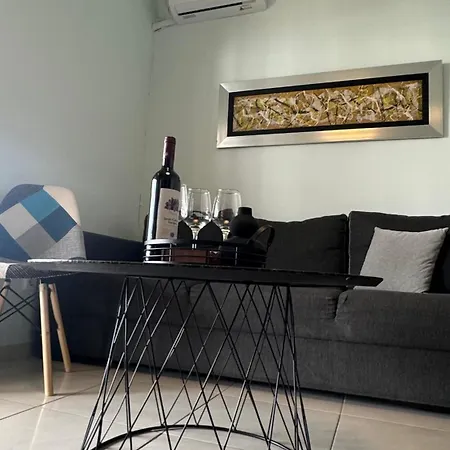 Διαμέρισμα Agia Sofia Penthouse With View By Central Tags